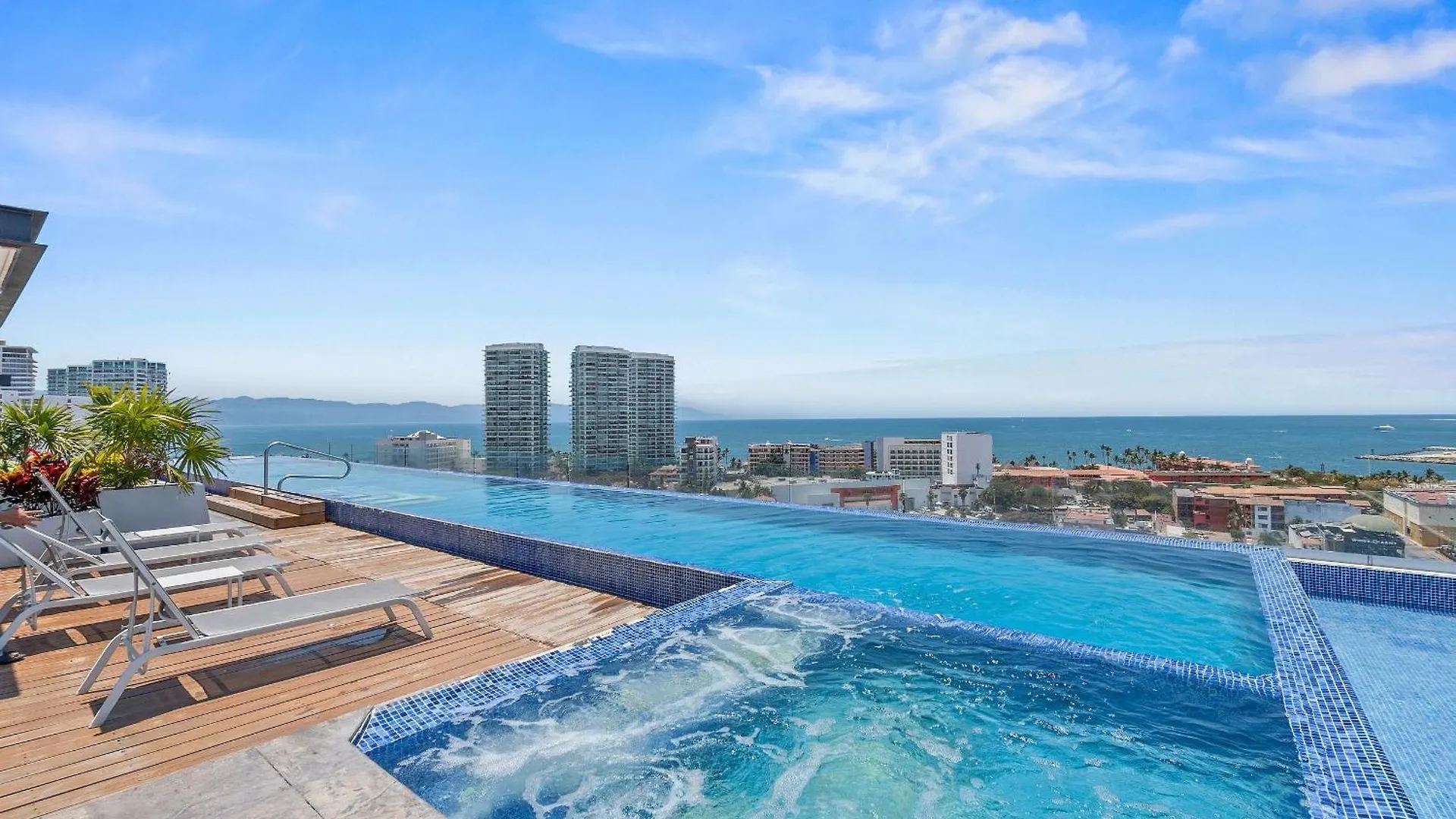 Zoho Skies By Monyxbnb Puerto Vallarta